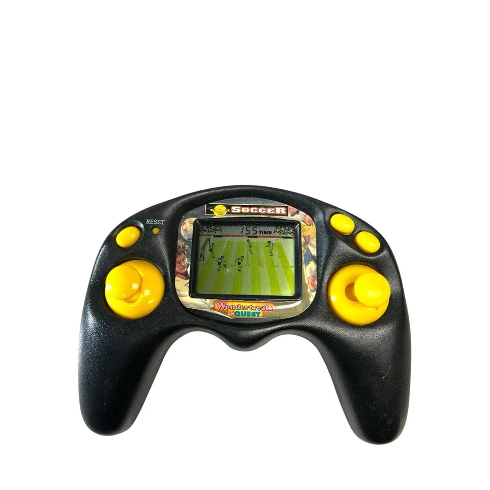 Vintage Handheld Electronic SOCCER WONDERTREATS‎ game 1998 Quest